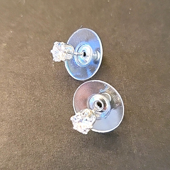 NEW Dainty Silver-tone & Cubic Zirconia Dangle Necklace & Earrings Set! 16" - Picture 7 of 15